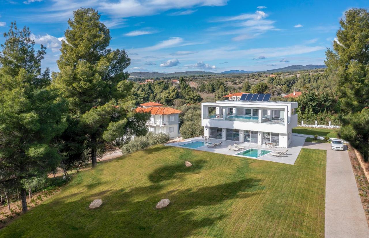 Nikiti Botanic Pool Suites Bagian luar foto