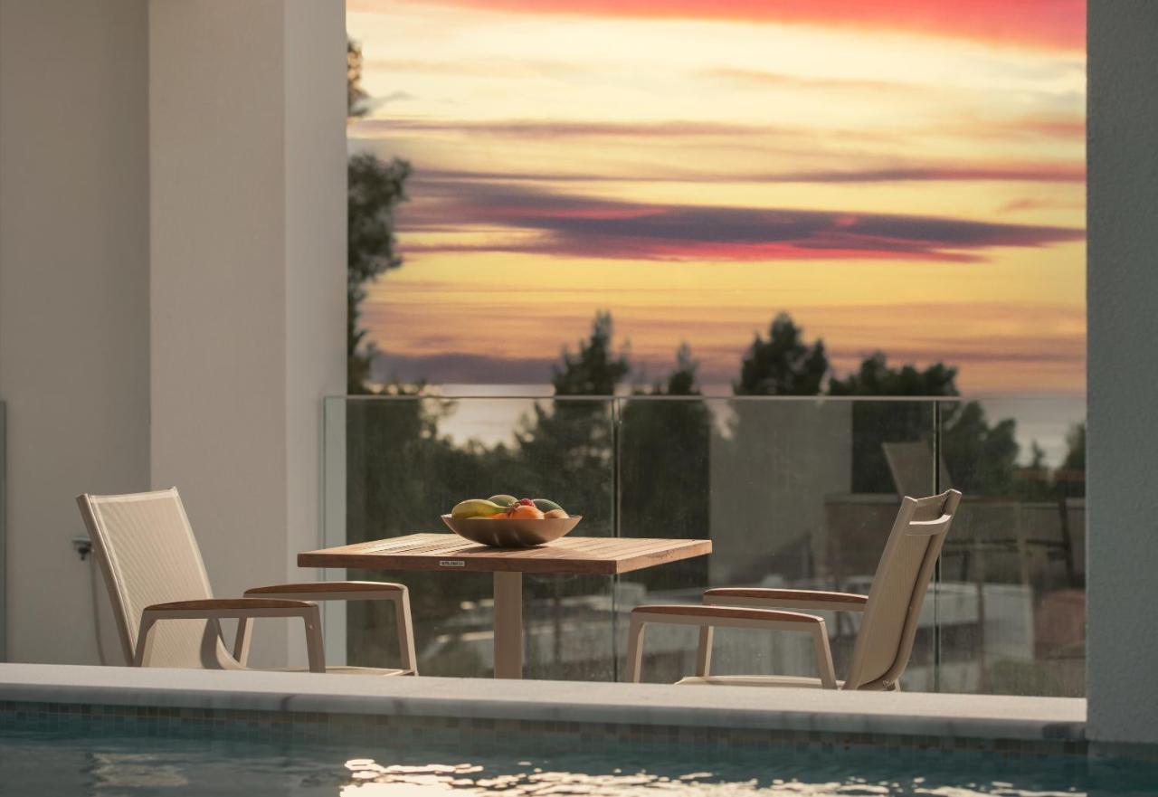 Nikiti Botanic Pool Suites Bagian luar foto