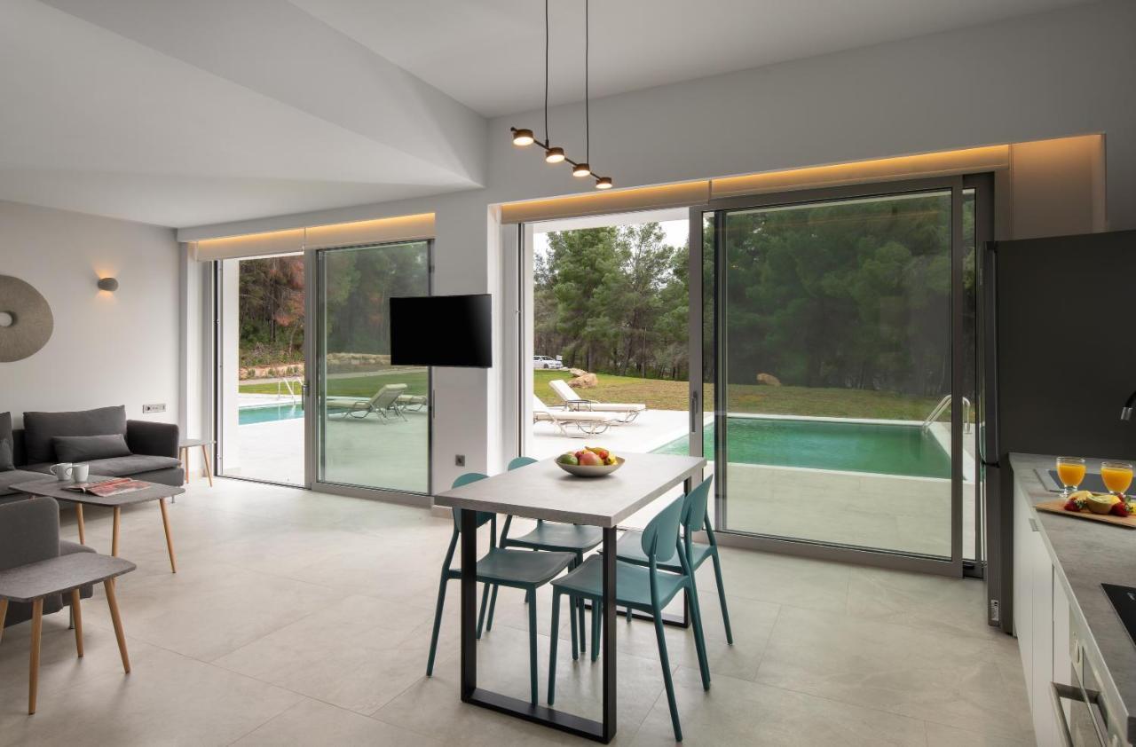 Nikiti Botanic Pool Suites Bagian luar foto