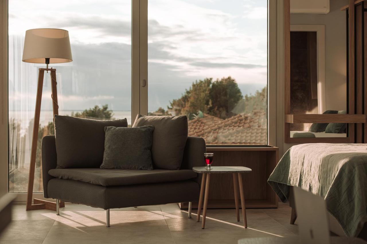 Nikiti Botanic Pool Suites Bagian luar foto