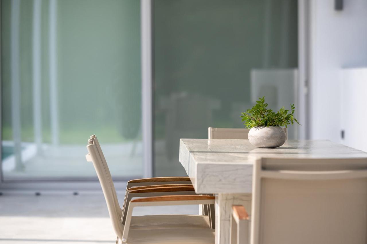 Nikiti Botanic Pool Suites Bagian luar foto