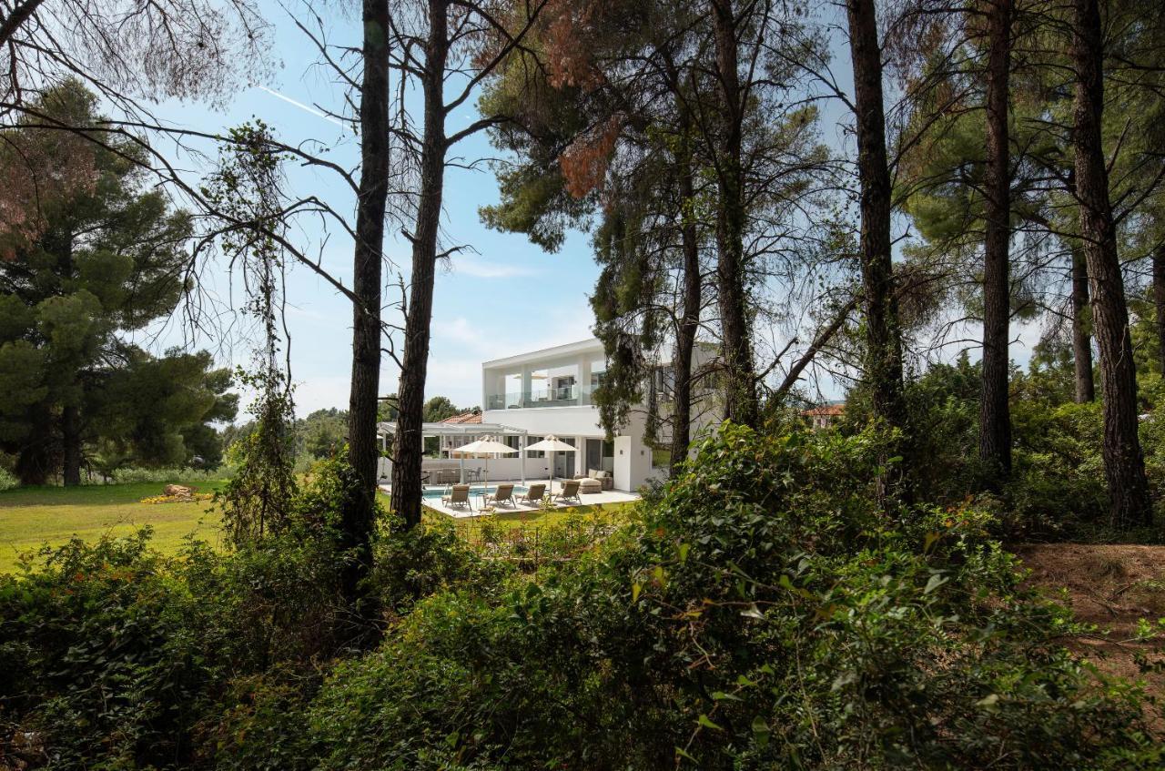 Nikiti Botanic Pool Suites Bagian luar foto