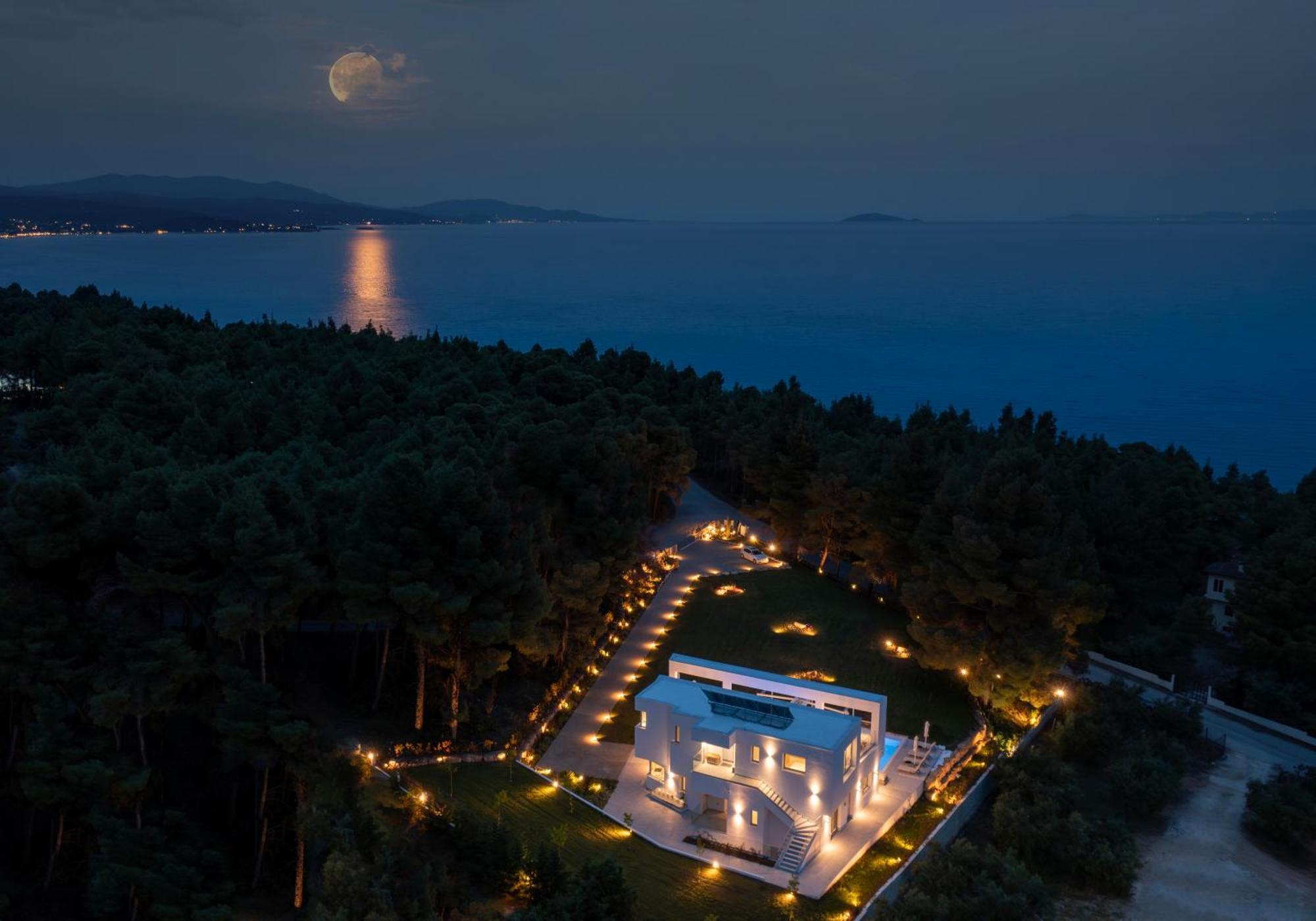 Nikiti Botanic Pool Suites Bagian luar foto