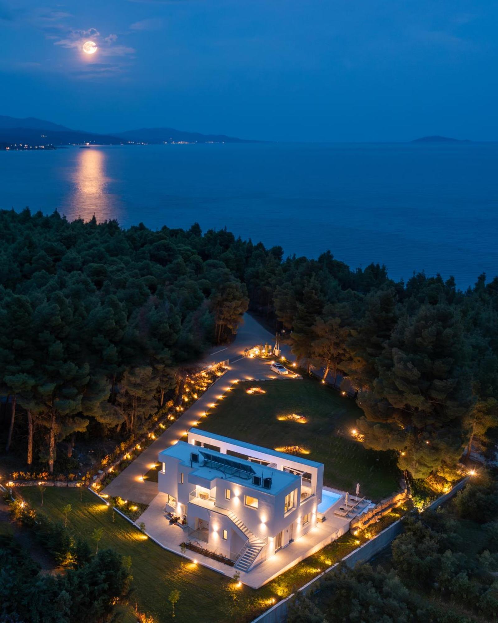 Nikiti Botanic Pool Suites Bagian luar foto